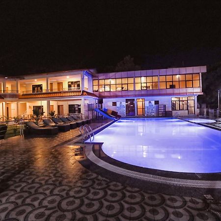 Hotel Wildlife Camp Саураха Екстериор снимка