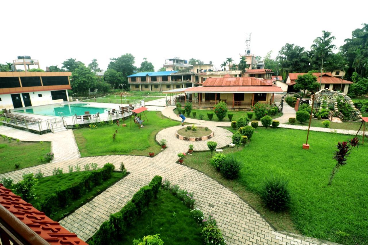 Hotel Wildlife Camp Саураха Екстериор снимка