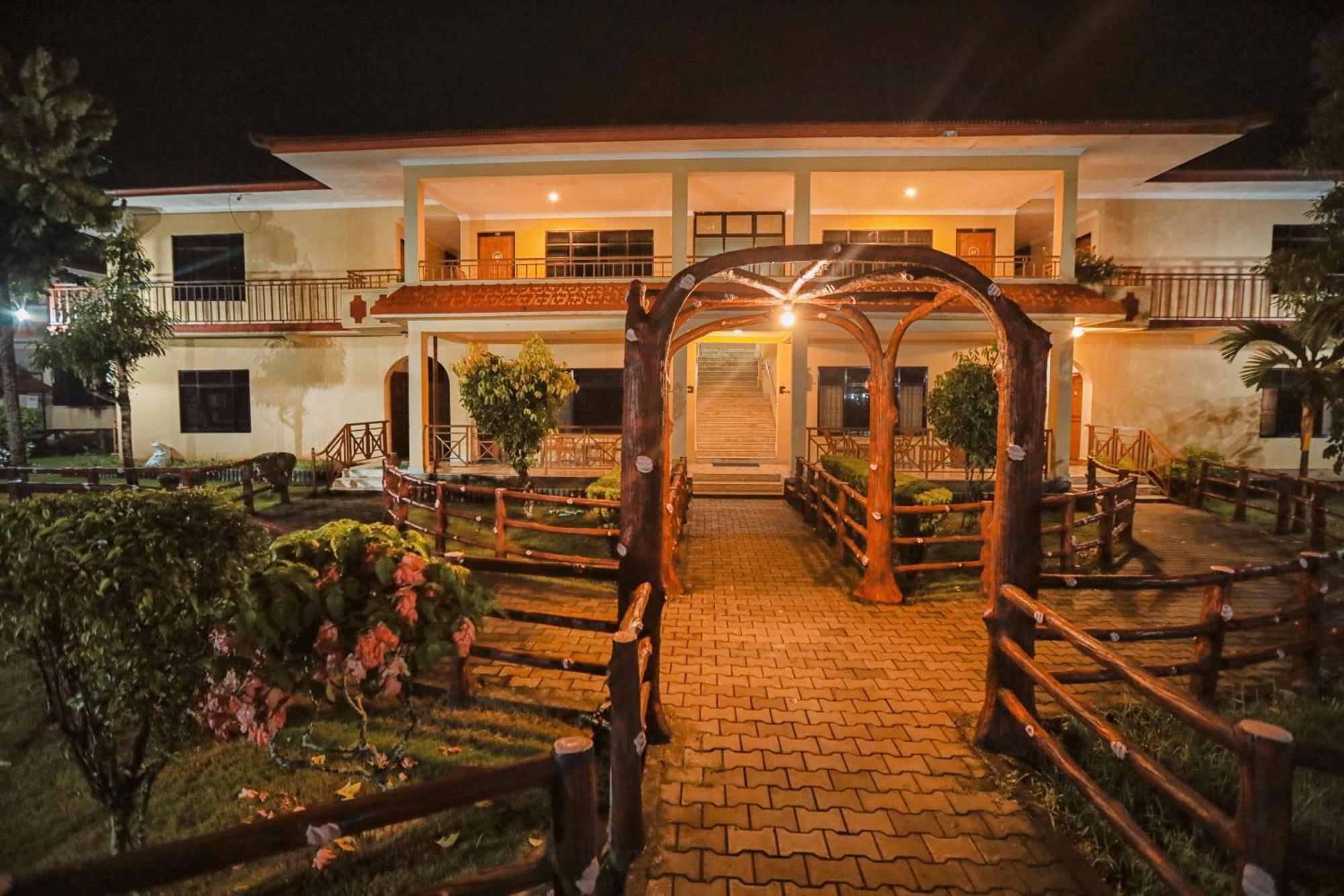 Hotel Wildlife Camp Саураха Екстериор снимка