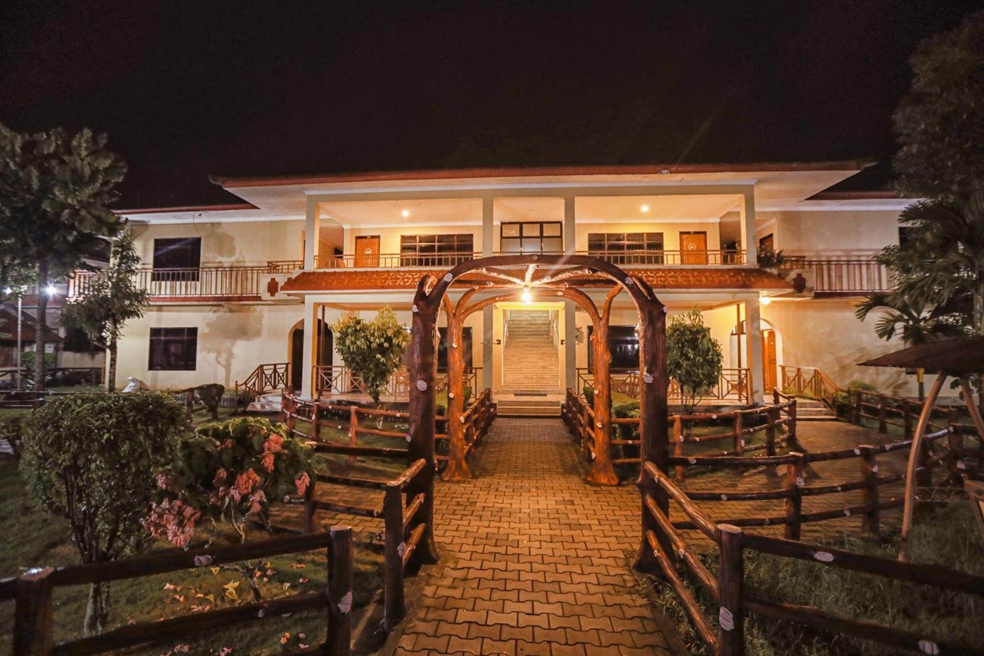 Hotel Wildlife Camp Саураха Екстериор снимка