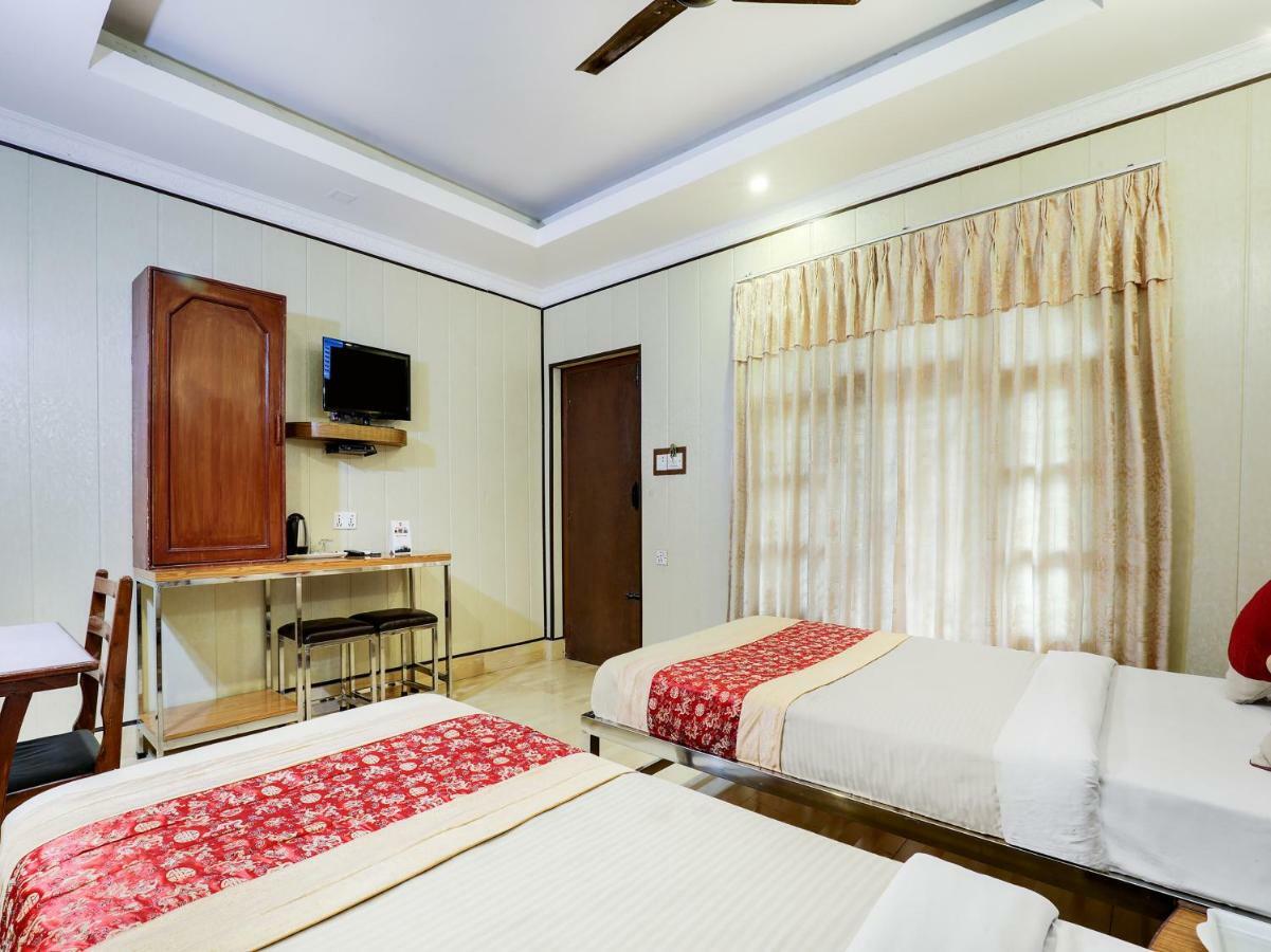 Hotel Wildlife Camp Саураха Екстериор снимка