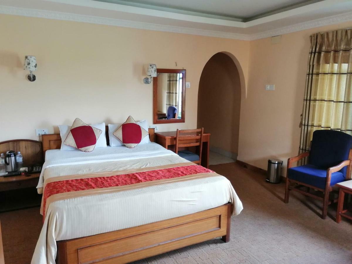 Hotel Wildlife Camp Саураха Екстериор снимка