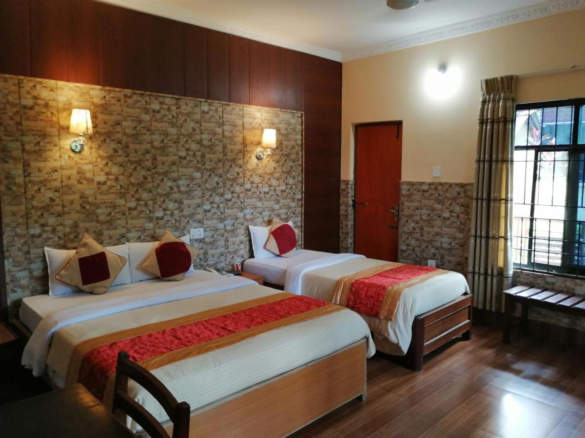 Hotel Wildlife Camp Саураха Екстериор снимка